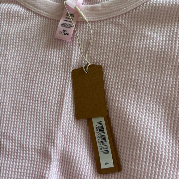 SKIMS Light Pink Long Sleeve Top - Picture 2 of 3